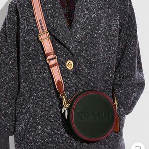 Kia Circle bag in Colorblock